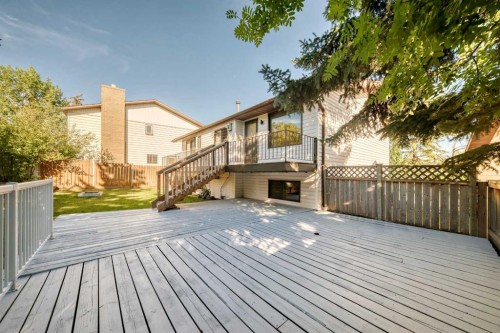 19 Hawkwood Drive Nw, Calgary, AB 