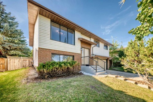 19 Hawkwood Drive Nw, Calgary, AB 