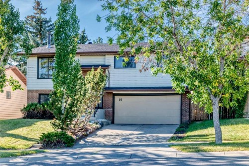 19 Hawkwood Drive Nw, Calgary, AB 