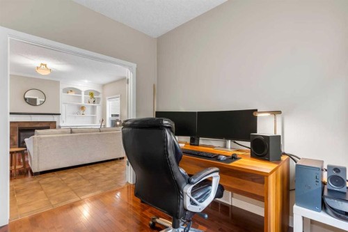 125 Cougarstone Manor Sw, Calgary, AB 