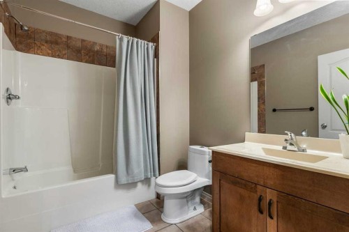 125 Cougarstone Manor Sw, Calgary, AB 