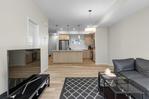 110-42 Cranbrook Gardens Se, Calgary, AB 