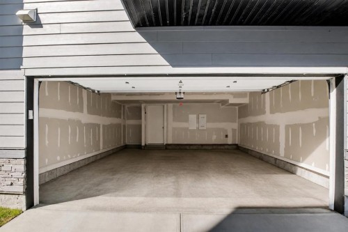 110-42 Cranbrook Gardens Se, Calgary, AB 