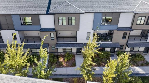 110-42 Cranbrook Gardens Se, Calgary, AB 
