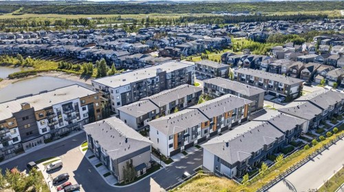 110-42 Cranbrook Gardens Se, Calgary, AB 