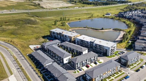 110-42 Cranbrook Gardens Se, Calgary, AB 