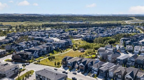 110-42 Cranbrook Gardens Se, Calgary, AB 