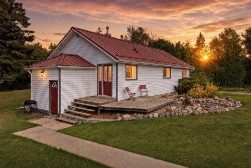 3253 Township Road 360  Rural Red Deer County, AB T4H 0K8