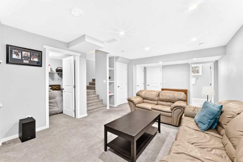680 Walden Drive Se, Calgary, AB 