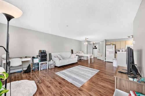 1321-8 Bridlecrest Drive Sw, Calgary, AB 