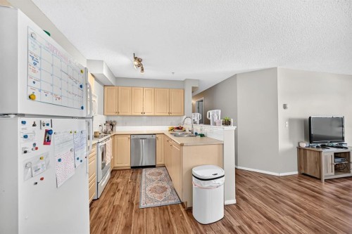 1321-8 Bridlecrest Drive Sw, Calgary, AB 