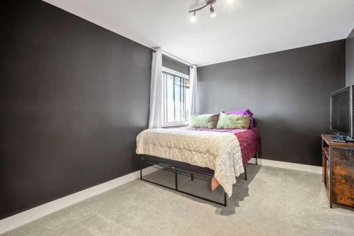 68 Falconridge Close Ne, Calgary, AB 