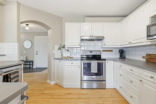 321 Douglas Ridge Circle Se, Calgary, AB 
