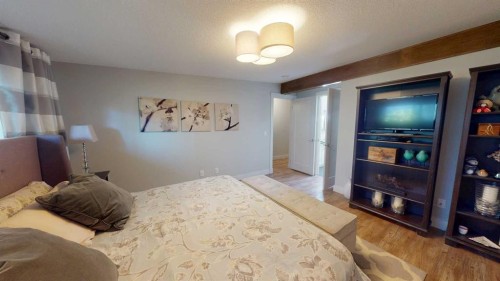 6236 Longmoor Way Sw, Calgary, AB 