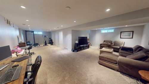 6236 Longmoor Way Sw, Calgary, AB 