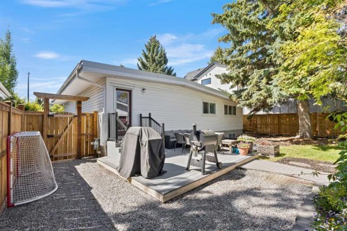 6236 Longmoor Way Sw, Calgary, AB 