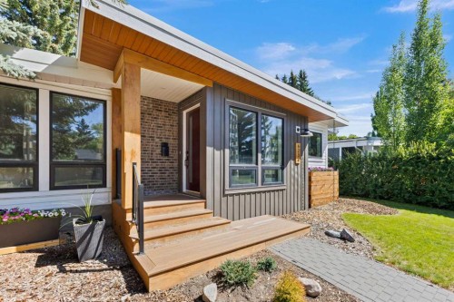 6236 Longmoor Way Sw, Calgary, AB 