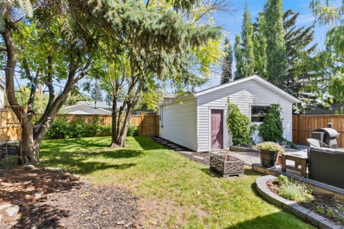 6236 Longmoor Way Sw, Calgary, AB 