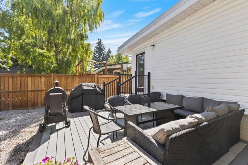 6236 Longmoor Way Sw, Calgary, AB 