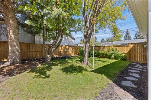 6236 Longmoor Way Sw, Calgary, AB 