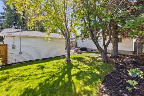 6236 Longmoor Way Sw, Calgary, AB 