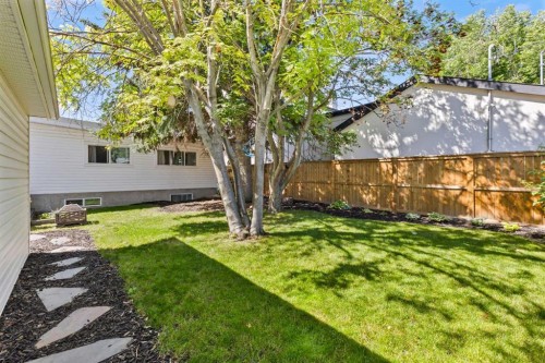 6236 Longmoor Way Sw, Calgary, AB 