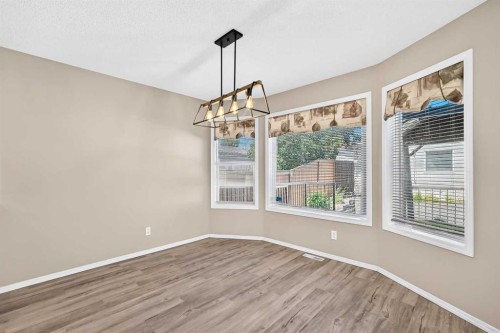 22 Cramond Crescent Se, Calgary, AB 