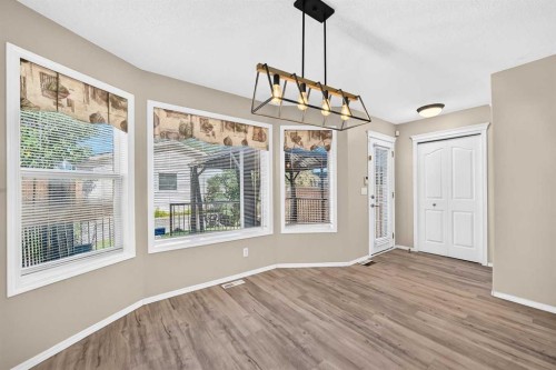 22 Cramond Crescent Se, Calgary, AB 