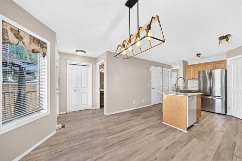 22 Cramond Crescent Se, Calgary, AB 