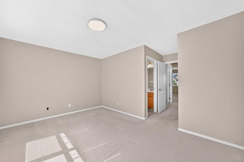 22 Cramond Crescent Se, Calgary, AB 