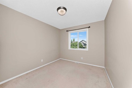 22 Cramond Crescent Se, Calgary, AB 