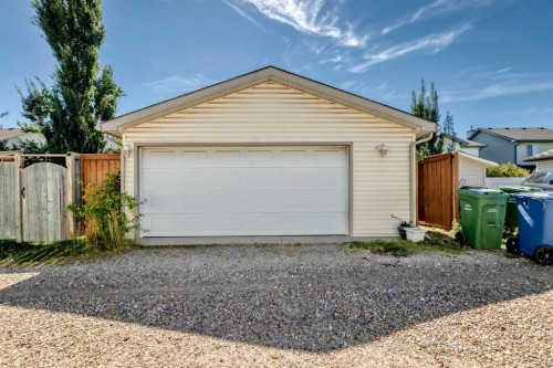 22 Cramond Crescent Se, Calgary, AB 