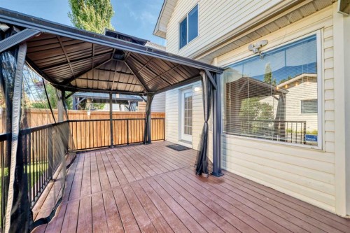 22 Cramond Crescent Se, Calgary, AB 