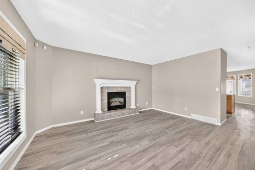 22 Cramond Crescent Se, Calgary, AB 