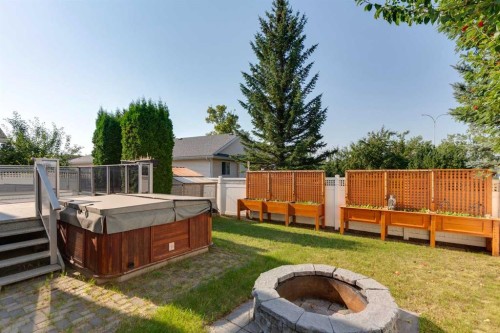 341 Coral Keys Villas Ne, Calgary, AB 