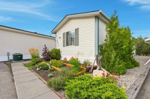 225 Ranchwood Lane, Strathmore, AB 