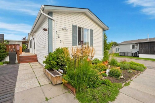 225 Ranchwood Lane, Strathmore, AB 