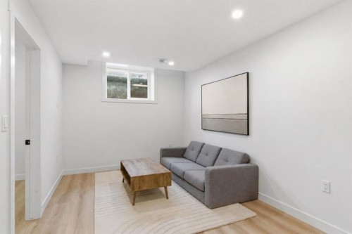 2119 Mackay Road Nw, Calgary, AB 