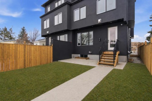 2119 Mackay Road Nw, Calgary, AB 
