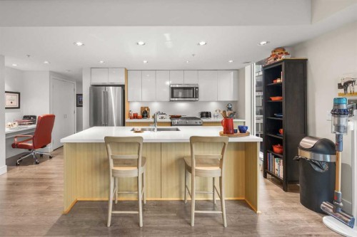 301-560 6 Avenue Se, Calgary, AB 