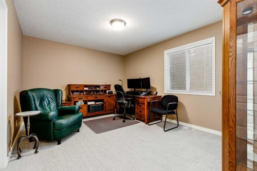 10 Strathlea Grove Sw, Calgary, AB 