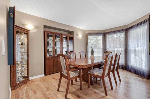 10 Strathlea Grove Sw, Calgary, AB 