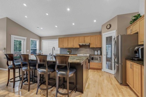 10 Strathlea Grove Sw, Calgary, AB 