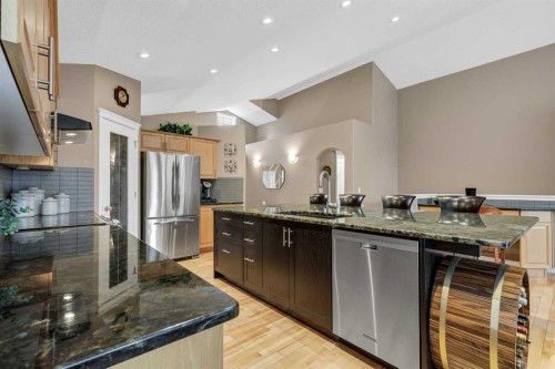 10 Strathlea Grove Sw, Calgary, AB 