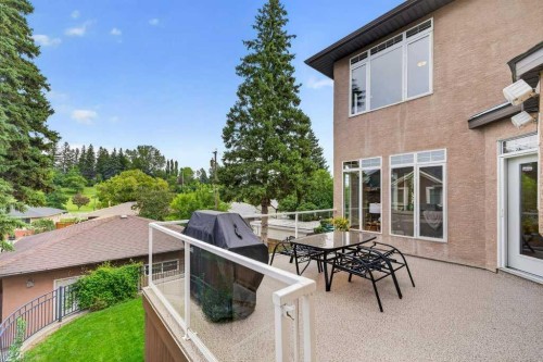 15 Rosery Drive Nw, Calgary, AB 