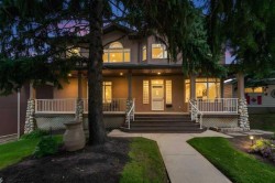 15 Rosery Drive NW Calgary, AB T2K 1L4