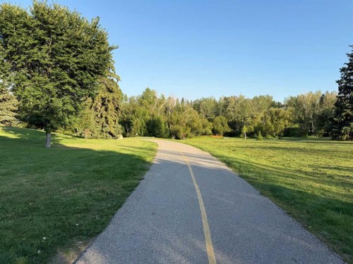 15 Rosery Drive Nw, Calgary, AB 