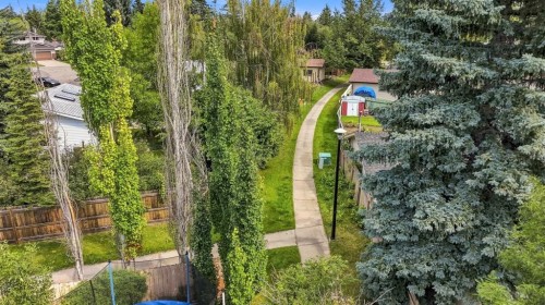 267 Brookgreen Drive Sw, Calgary, AB 