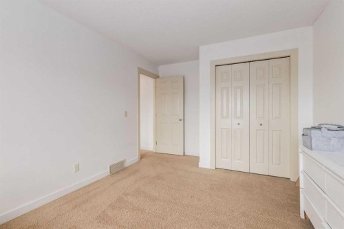 133 Copperleaf Bay Se, Calgary, AB 