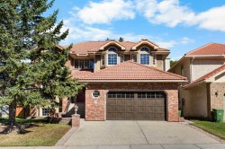52 Edgeview Road NW Calgary, AB T3A 4T8